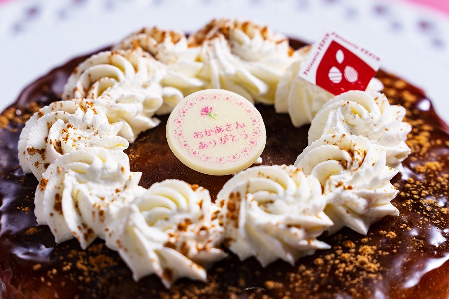 タルトタタンにお母さまへのチョコプレートを飾ります♡