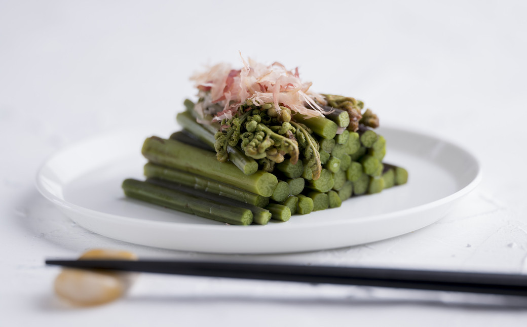 まずはシンプルにおひたしで