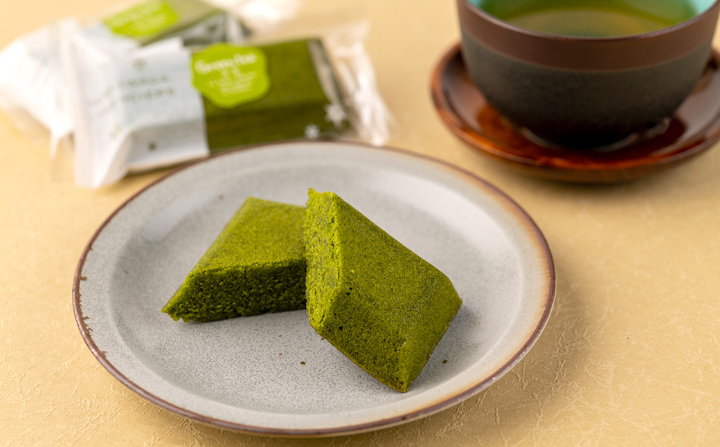 「抹茶フィナンシェ」の甘さとほろ苦さの絶妙バランスは、抹茶好きをもうならせます