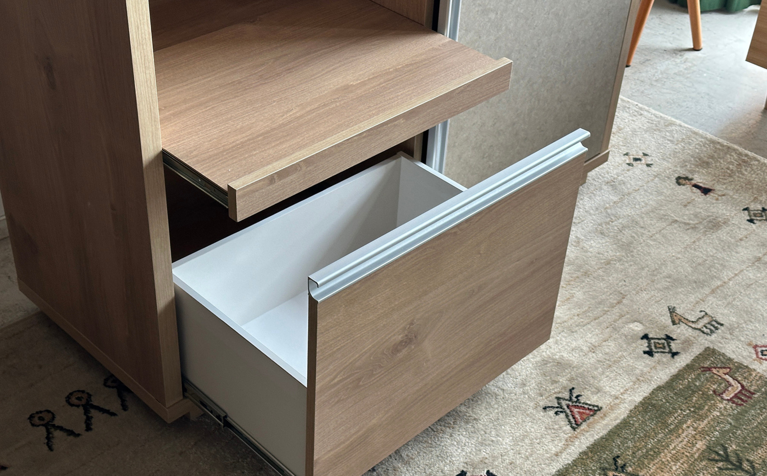 ツキミ 120キッチンボード ※カーペットは返礼品に含まれません。