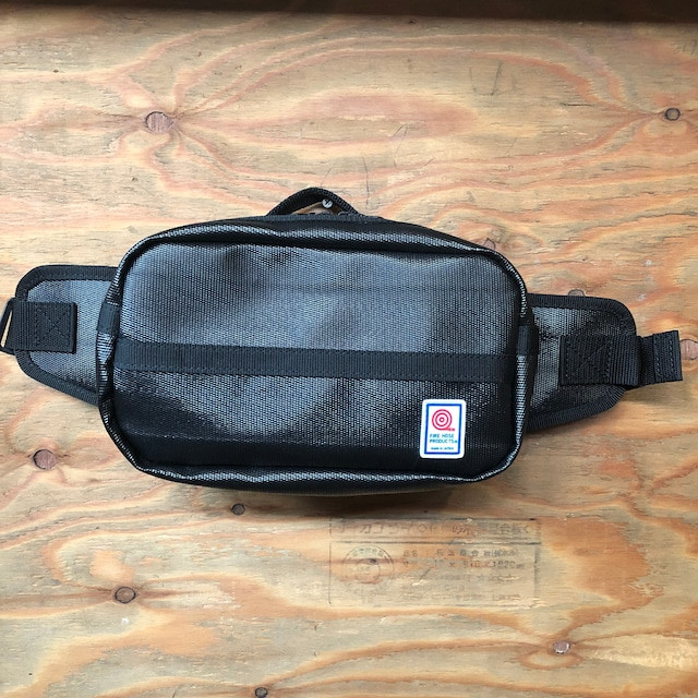 FIRE HOSE PRODUCTS　ウエストバック　ブラック
※こちらの画像は、【パイピングカラー：黒】です。