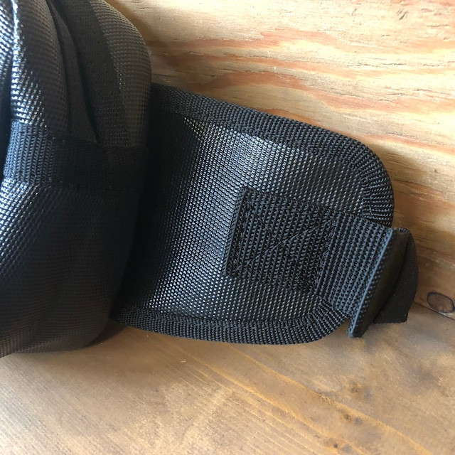 FIRE HOSE PRODUCTS　ウエストバック　ブラック
※こちらの画像は、【パイピングカラー：黒】です。