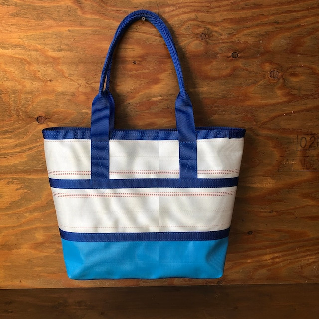 FIRE HOSE PRODUCTS トートバッグＡタイプ バイカラーブルー Ｌ
※写真は、【パイピングカラー：青】です。