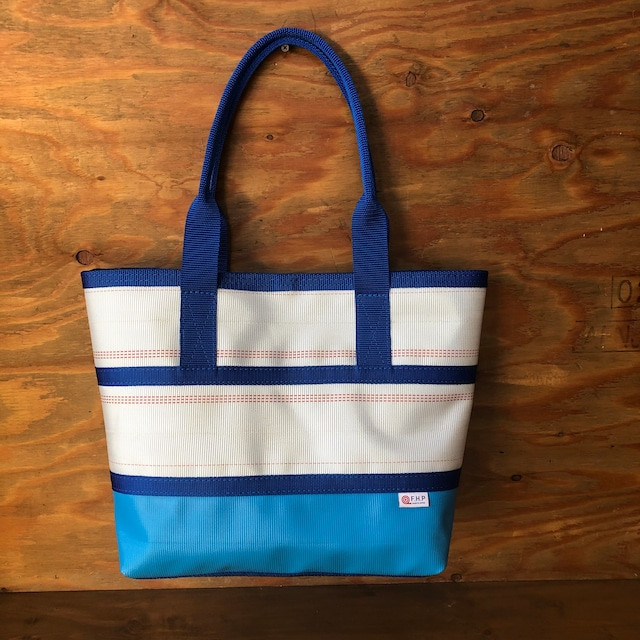FIRE HOSE PRODUCTS トートバッグＡタイプ バイカラーブルー Ｌ
※写真は、【パイピングカラー：青】です。