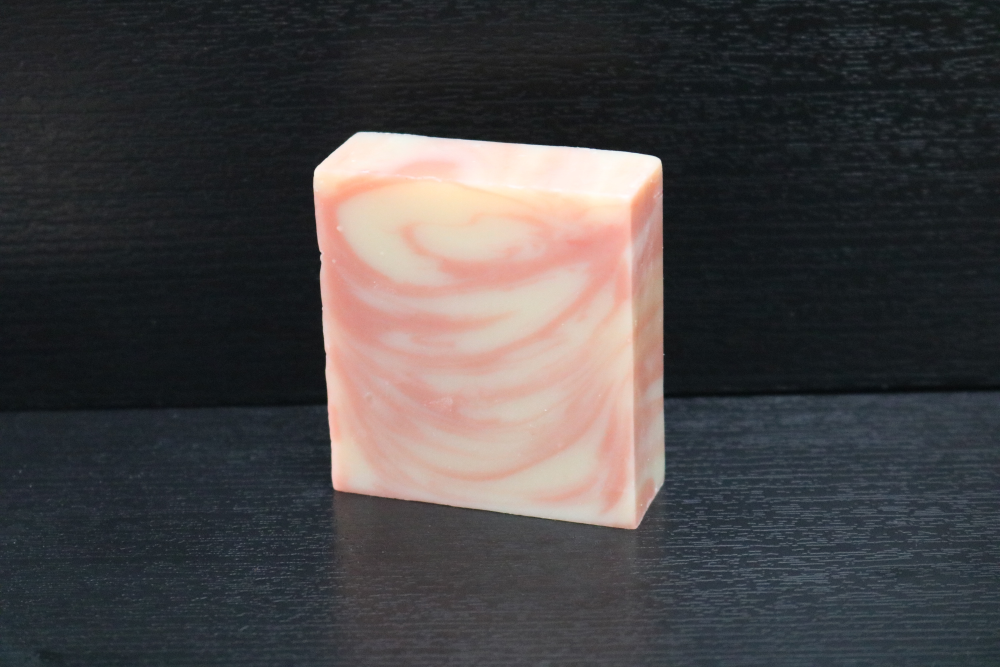 素材にこだわったオーガニックでハンドメイドの石けんです。