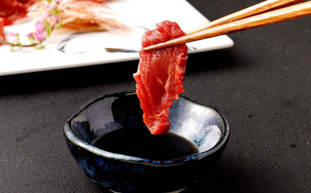 【3ヶ月毎4回定期便】鮮馬刺し 3種ブロックセット(赤身・ロース・赤身ユッケ)