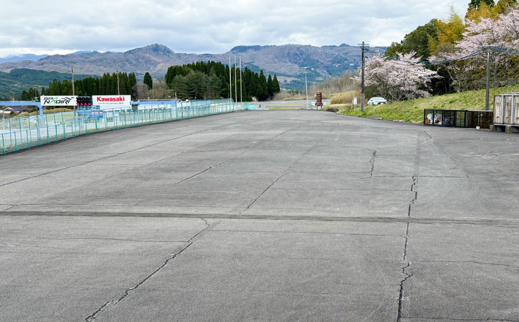 【SPA直入 貸切】 第2パドック 日曜・祝日1日 専有貸切 申込証 【一般利用可能】 