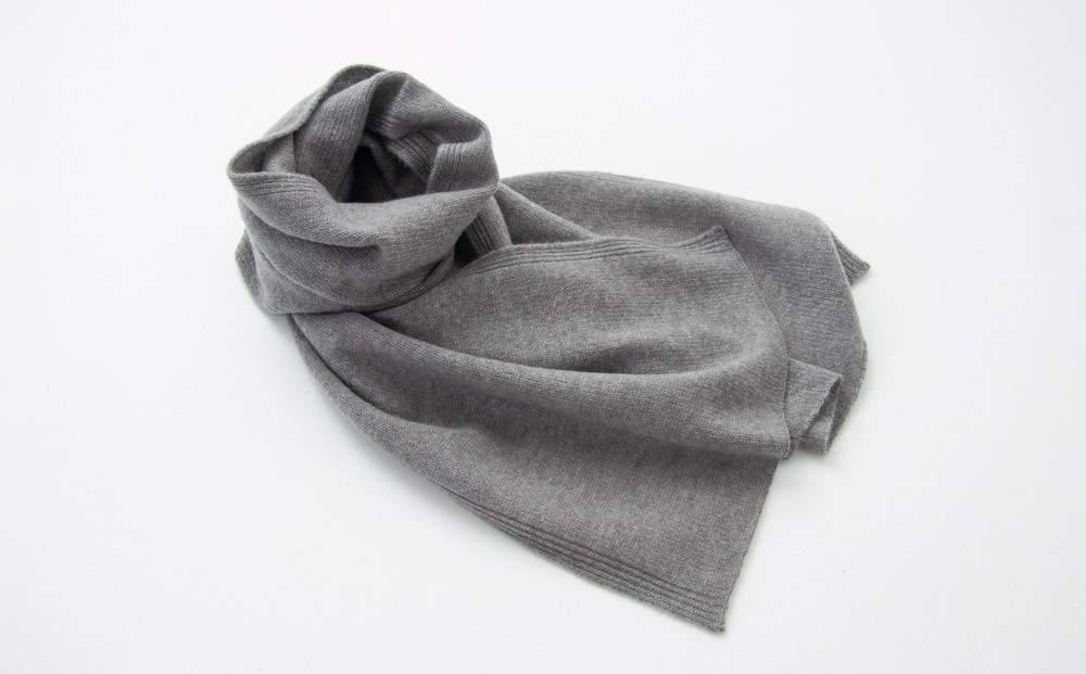 同じカシミヤ100%でも品質には違いがあります。UTOが使用しているカシミヤは最高級のカシミヤです。