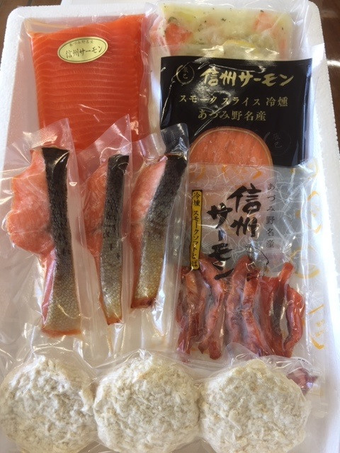 信州サーモン尽くしセット
写真はイメージです