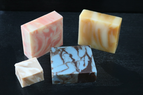 素材にこだわったオーガニックでハンドメイドの石けんです。