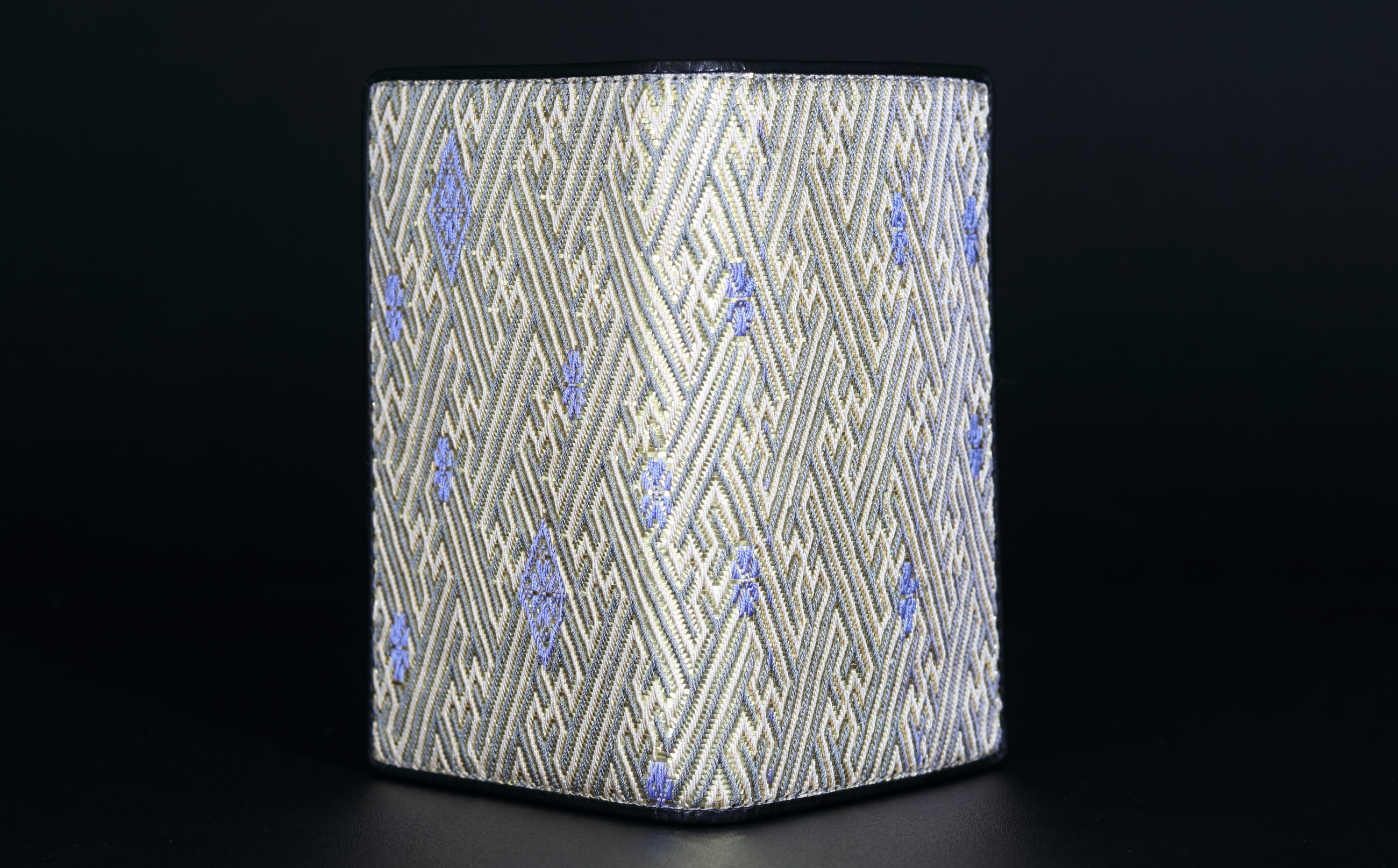 井手美弥子 佐賀錦 大紗綾形青藤花菱(名刺入れ)