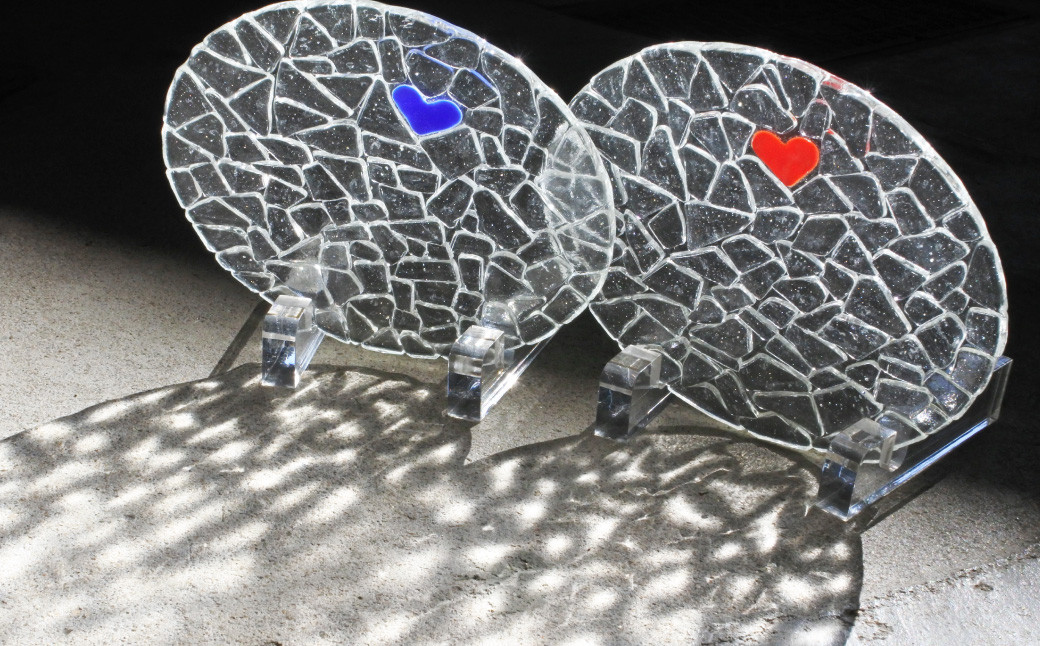 長崎石畳ガラス皿 2枚 ( (赤ハート1枚・青ハート1枚 ) プレート ケーキ皿