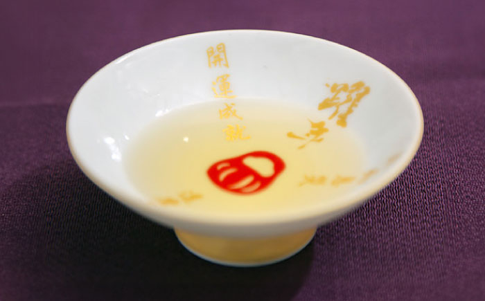 日本酒 清酒 御神酒 古酒 お酒 生まれ年 1992年 厄年 厄払い 女性 限定