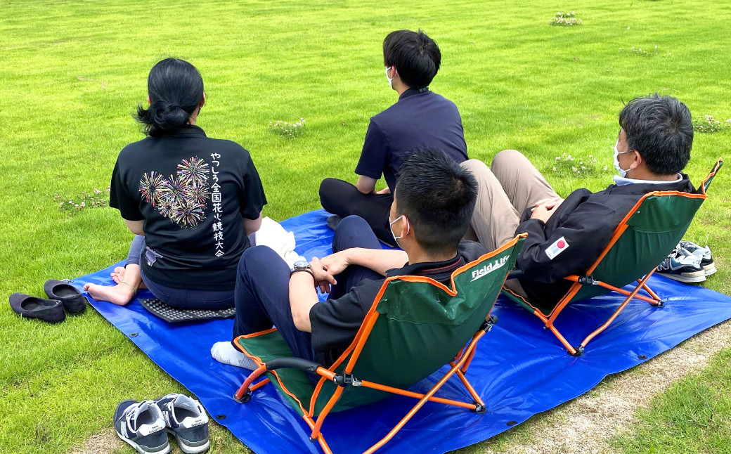 視野いっぱいに打ち上げられる花火を全身で感じてみよう!