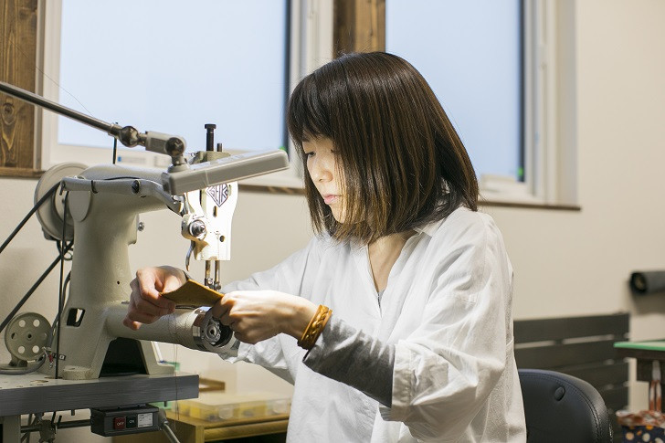 革 革製品 長財布 財布 名刺 名刺入れ ケース ギフト 北海道