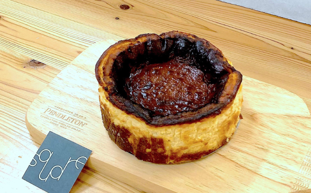 バスクチーズケーキ 5号 直径15cm / 洋菓子 スイーツ ケーキ おやつ チーズ デザート