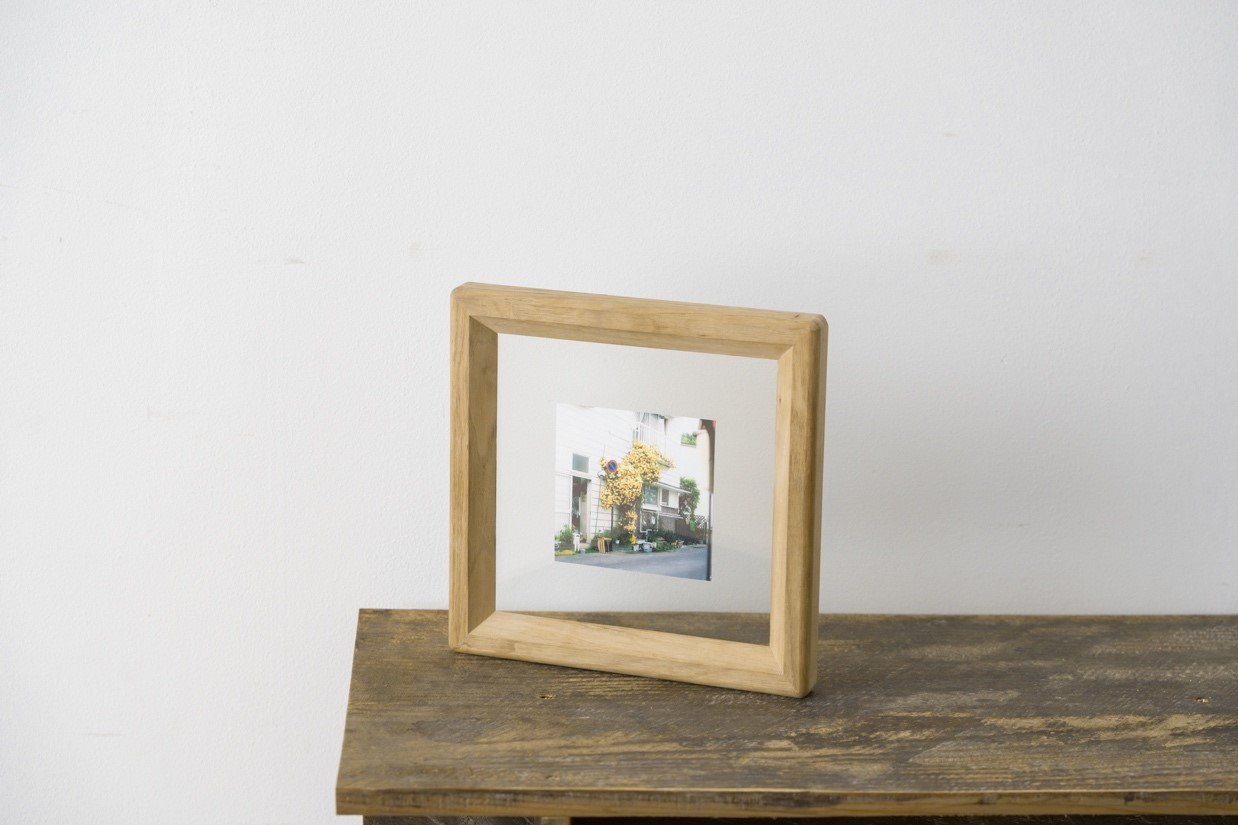 ※フレーム内にある写真は付きません。