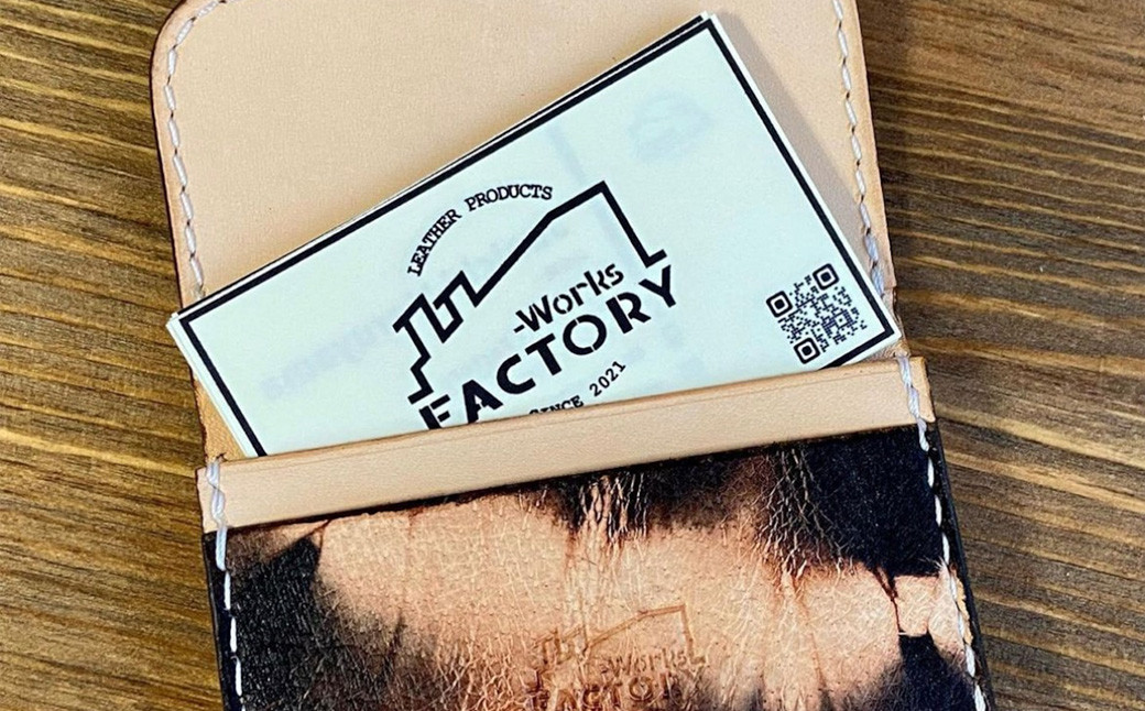 画像は白ステッチの商品です