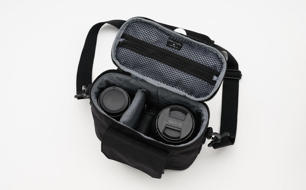 カメラ ミニショルダーバッグ  ブラック SW-CR002-BK