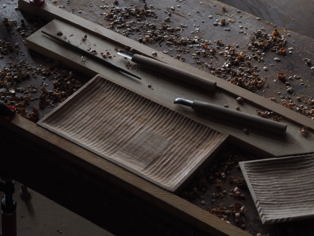 「技術を持った長野県の職人が長野県産材を使い、手仕事で丁寧に作る」