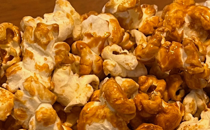 昭和の映画館の味が甦る！マックのポップコーン 5袋、マックのキャラメルポップコーン 5袋セット [ATCC008]