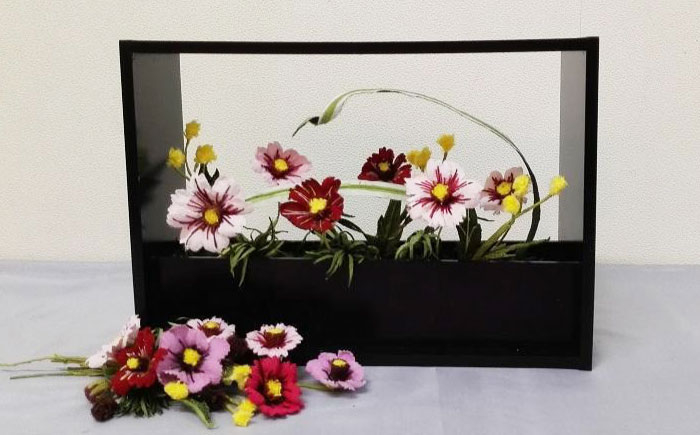 インテリアフラワーBOX　コスモス　らんまん 花 雑貨 造花 インテリア お祝い ギフト 贈答 人気 送料無料 高知市