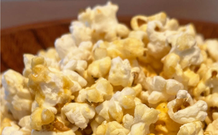 昭和の映画館の味が甦る！マックのキャラメルポップコーン 5袋、マックのシュガーコーン 5袋 [ATCC009]