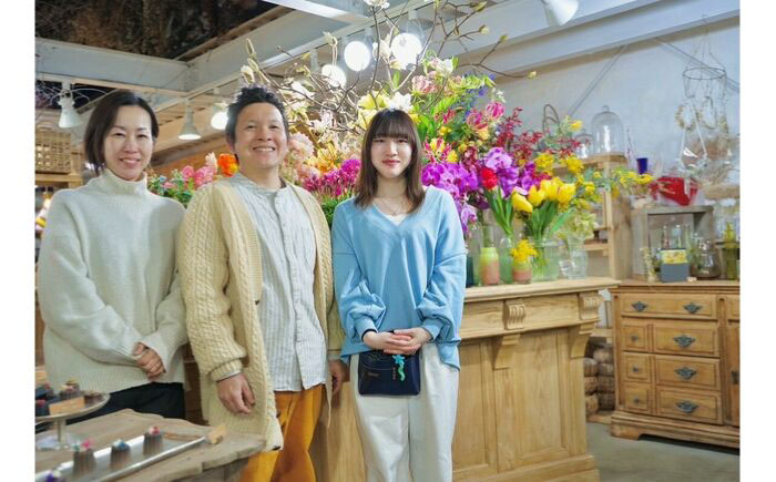 【6回定期便】季節のおすすめ生花花束一対 お供え 供花 初回花瓶付 【株式会社tomoni】 [ATCG031]