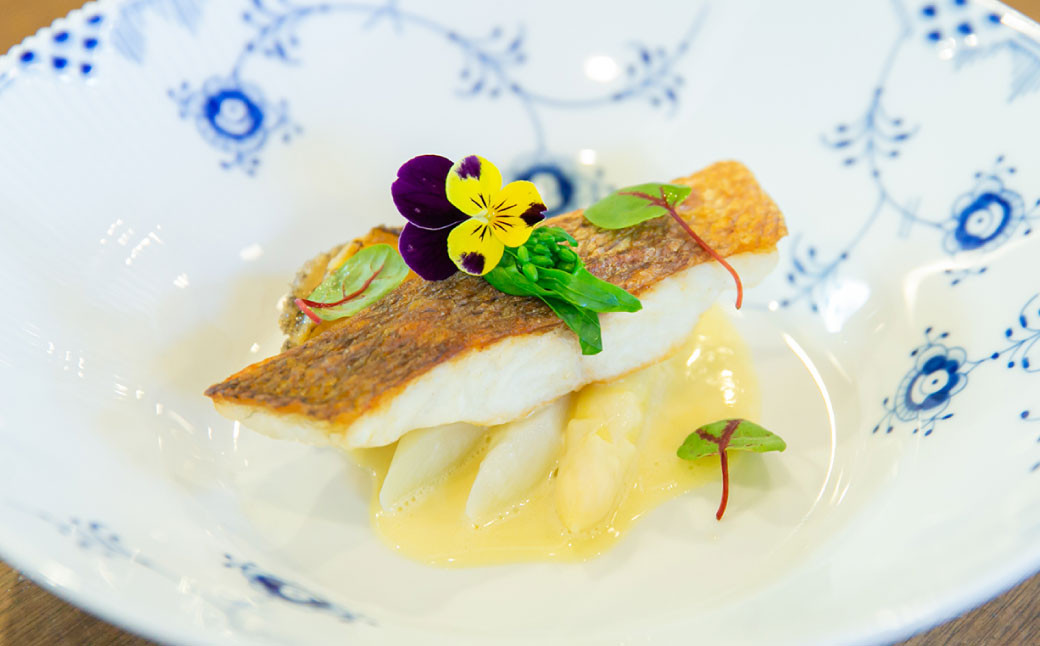 レストランかわむら　ペアディナーコース券 ＋ シャンパン（750ml）1本付き | 画像はイメージです