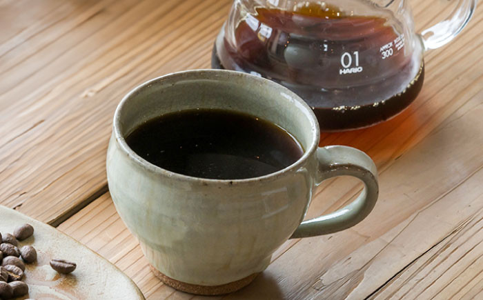 自家焙煎コーヒードリップバッグ 10個・武雄焼マグカップ ギフトセット/とのみのHOKAO COFFEE [UDV005]