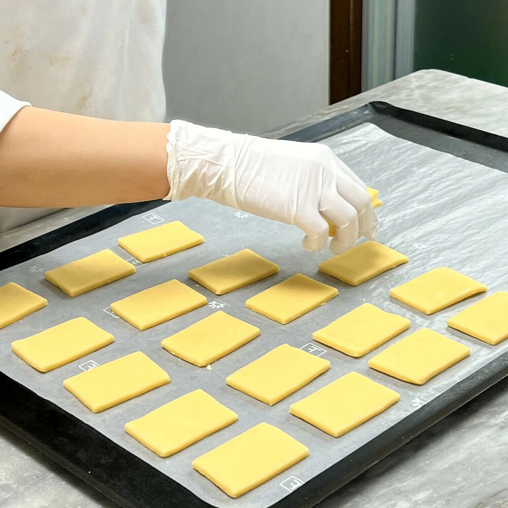 土井精菓 レーズンサンド 5個