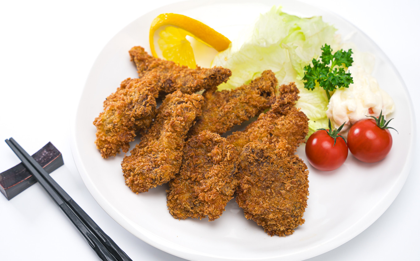 薄くスライスしてフライにするのがおすすめ!
表面の筋膜を丁寧に剥がすと、食感が良くなりますよ。