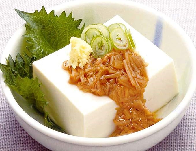 長野県産えのき茸を甘辛い味付けでじっくり煮込んだなめ茸です。30％減塩タイプ。