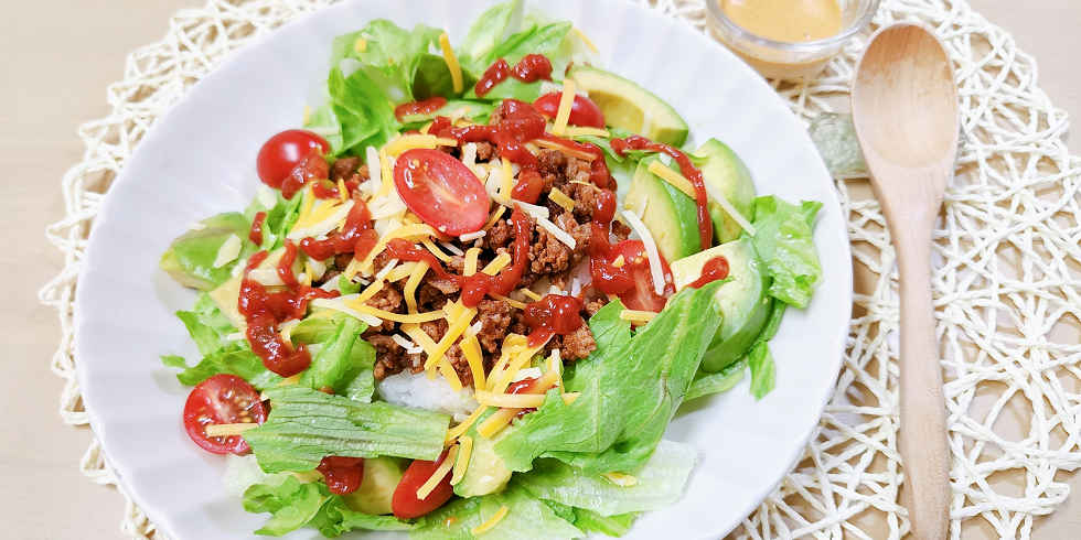 トマトの味わいをしっかりと感じる辛みをきかせたソースです。　