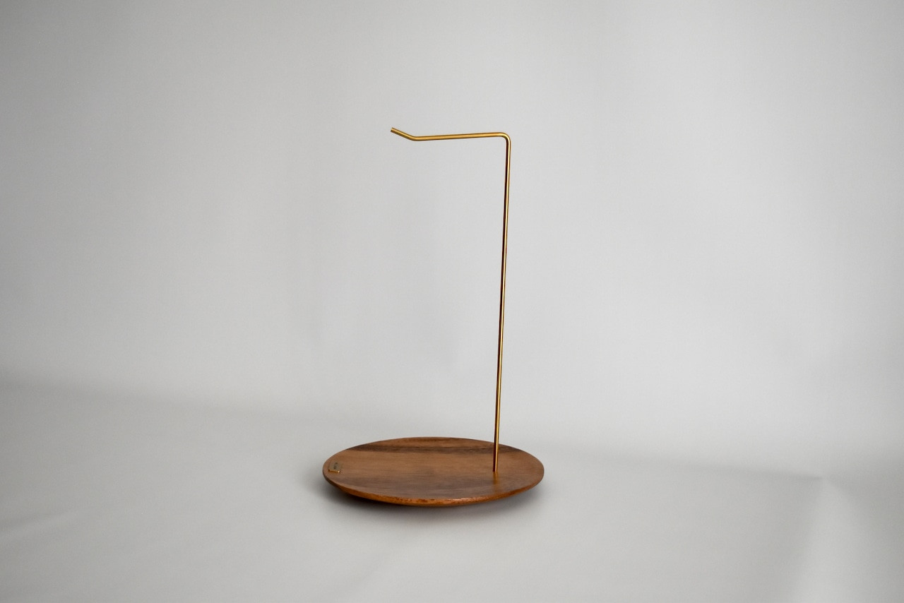 世界に一つだけのキャンプギア「ランタンスタンド"月虹"」