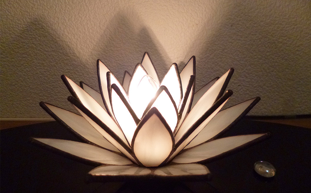 ステンドグラスオブジェ｢睡蓮｣（白）