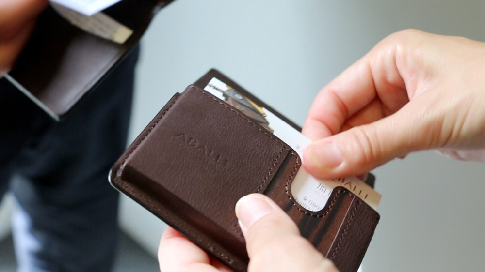 【こだわりの革アイテム】名刺ケース（パープル）