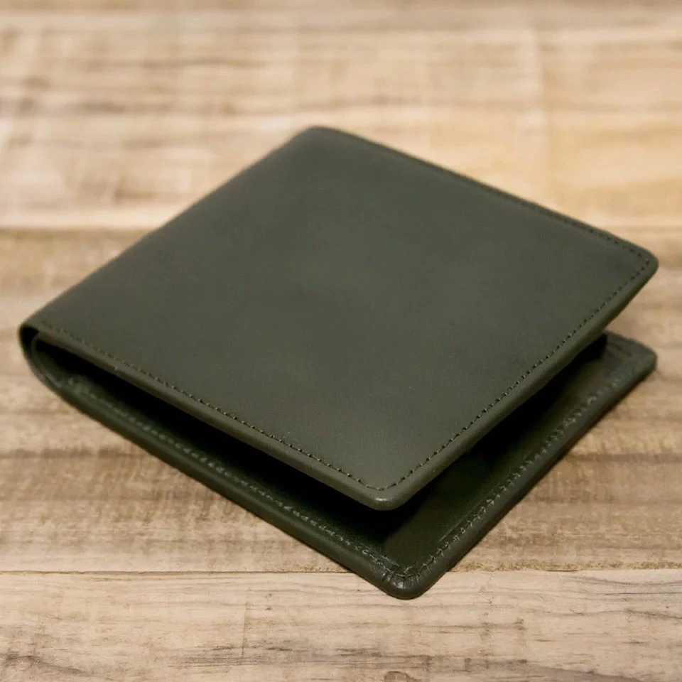  ダークグリーン