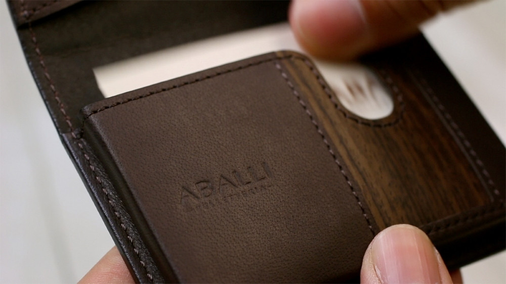 【こだわりの革アイテム】名刺ケース（パープル）