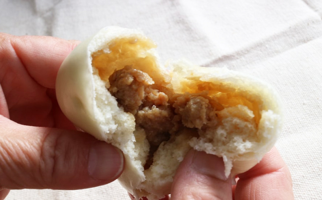 【指定日必須】 長崎で愛され続けて30年 ぶたまん人の ぶたまん 10個 蒸しパン 4個 セット