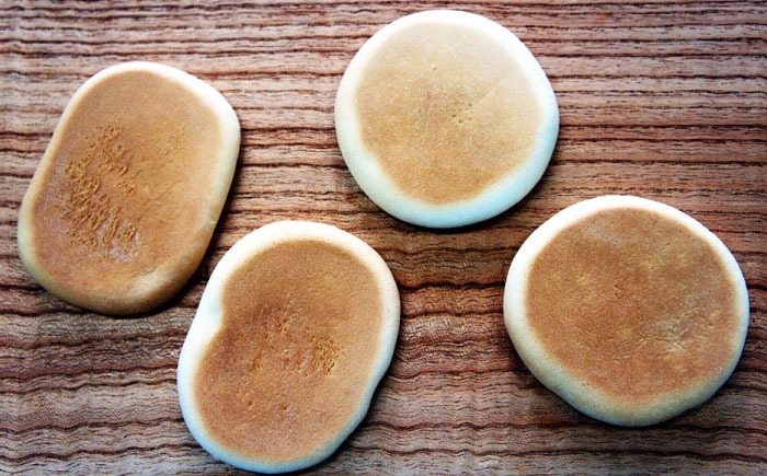 大洲の郷土菓子「とうまん」2種各2袋（各8枚入り）セット 和菓子 おやつ 茶菓子 お茶請け ギフト [AGCP817]