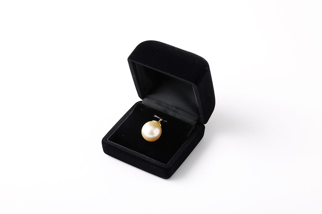 K18 南洋パール ペンダント 17.0mm UP～15.0mm UP