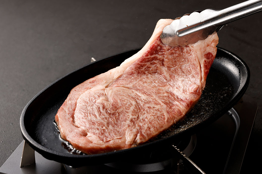 黒樺牛 【2回 定期便】 ロース ステーキ 400g 200g×2パック 計800g