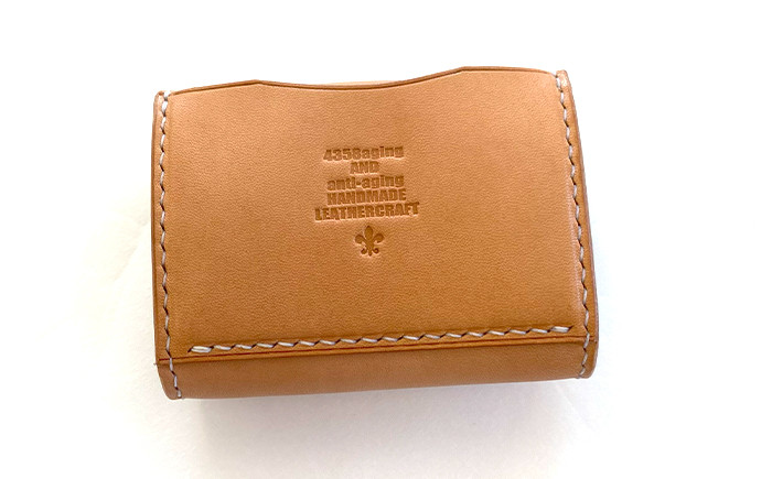 裏にお店のロゴの刻印が入ります