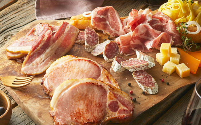 ハム サラミ おつまみ トンネル熟成 山桜チップ 和豚 芳寿豚 華味鳥 燻しベーコン ロースハムテキ 熟成