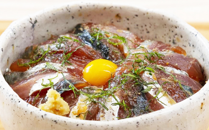 漬け丼 づけ丼 海鮮 わら焼き鰹 かんぱち ぶり 鯛 サバ 食べ比べ 