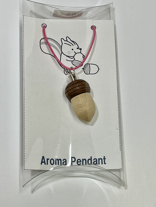 どんぐり形のアロマペンダント　
写真はイメージです。