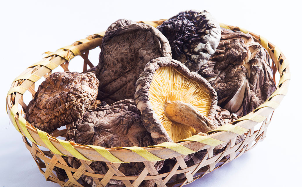 大分県産原木栽培乾しいたけ 上香信 270g（90g×3袋）