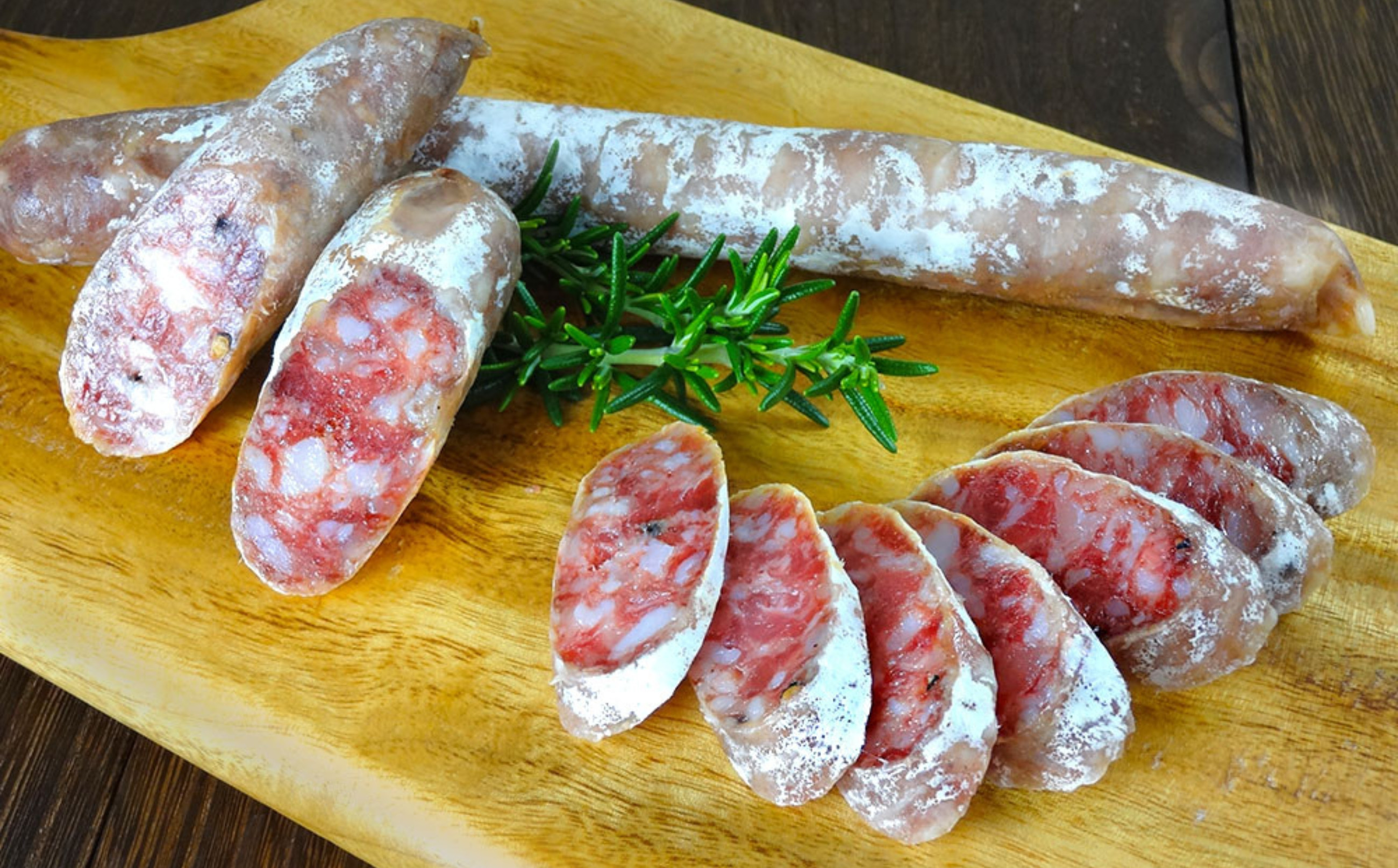 乳酸菌サラミ盛りつけ例※ハーブ、小物は返礼品に含まれません。