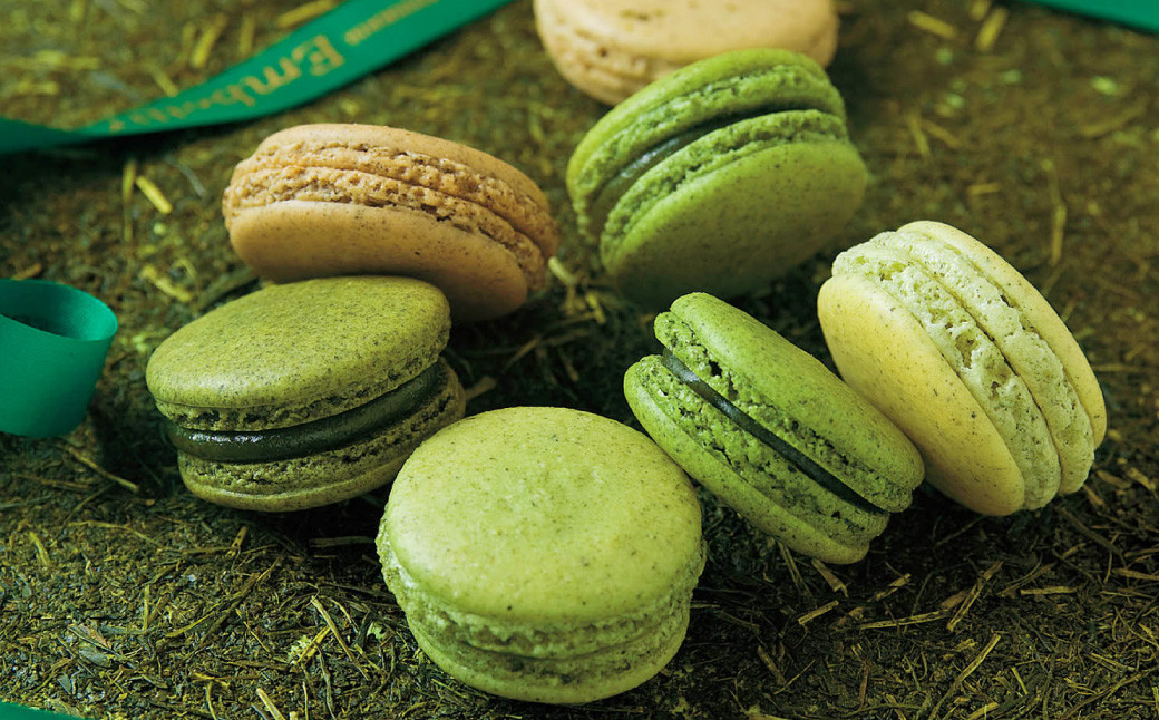 菊川の緑茶の味わいを心地よく楽しめる「菊川深蒸し和カロン」と「こだわりの焼菓子 3個セット」